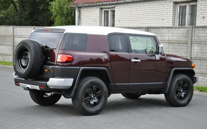 Toyota FJ cena 85900 przebieg: 203000, rok produkcji 2007 z Bełchatów małe 407